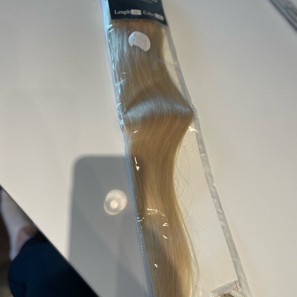 VELO #60 - 20 INCHES - 175 GRAMS | CLIP IN HAIR EXTENSIONS - Picture 2 of 3